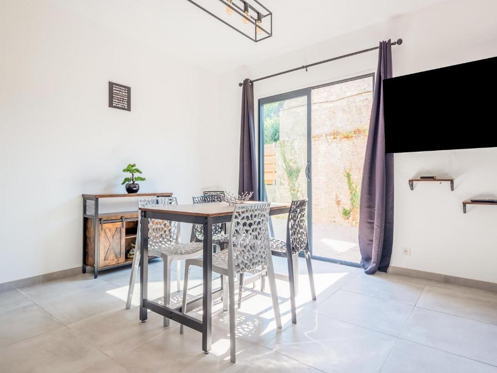 Fully renovated house only few minutes walk away from Ohama Beach photo 4
