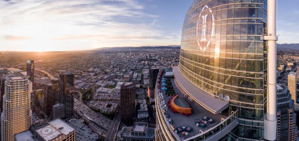 InterContinental Los Angeles Downtown, an IHG Hotel image