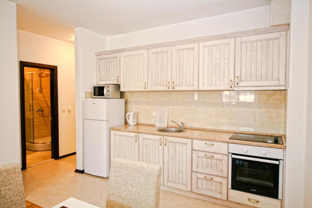 Апартаменты (Апартаменты с 2 спальнями и балконом с видом на горы), Apartments Atrium