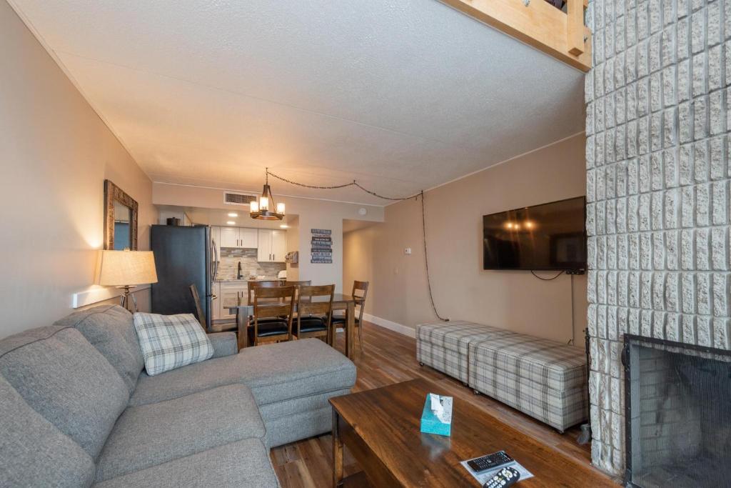 503F Three Bedroom Two Bath photo 1