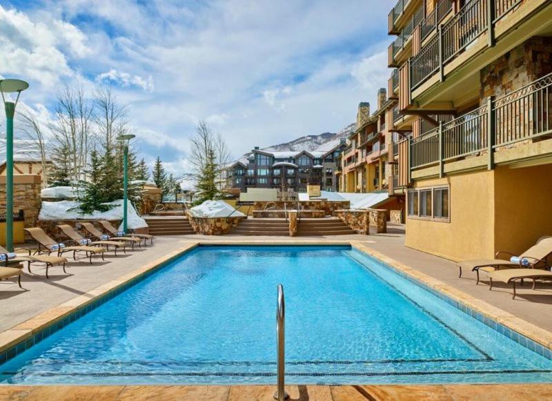 Luxury 2 Bedroom Lionshead Village Condo, Short Walk to Gondola image