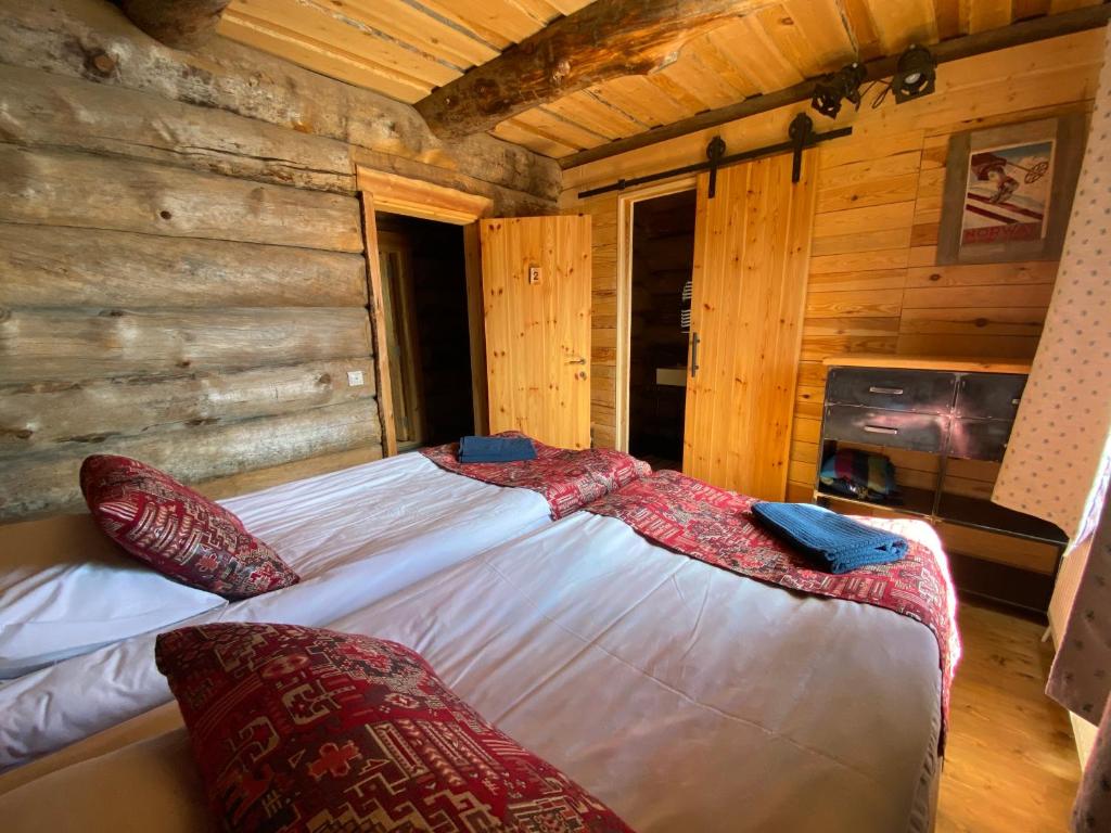 Mountain Cricket Chalets and Apartments Gudauri photo 4