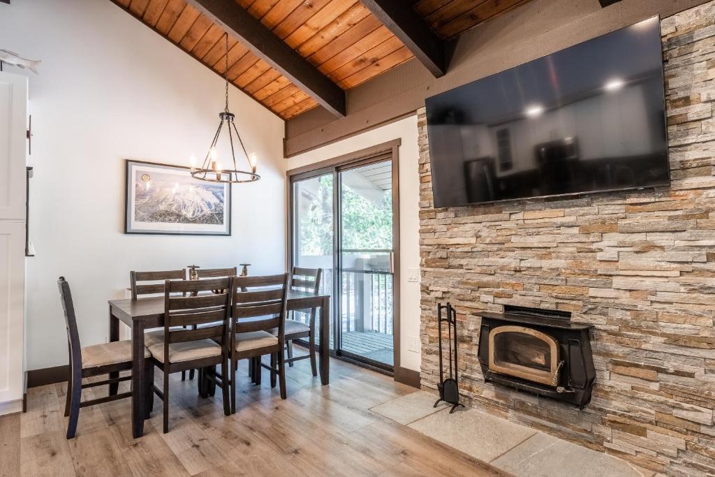 Horizons IV #156 New Luxurious Listing! Fully Remodeled 2 Bedroom Plus Loft 3 Full Bathroom Sleeps 8 photo 3