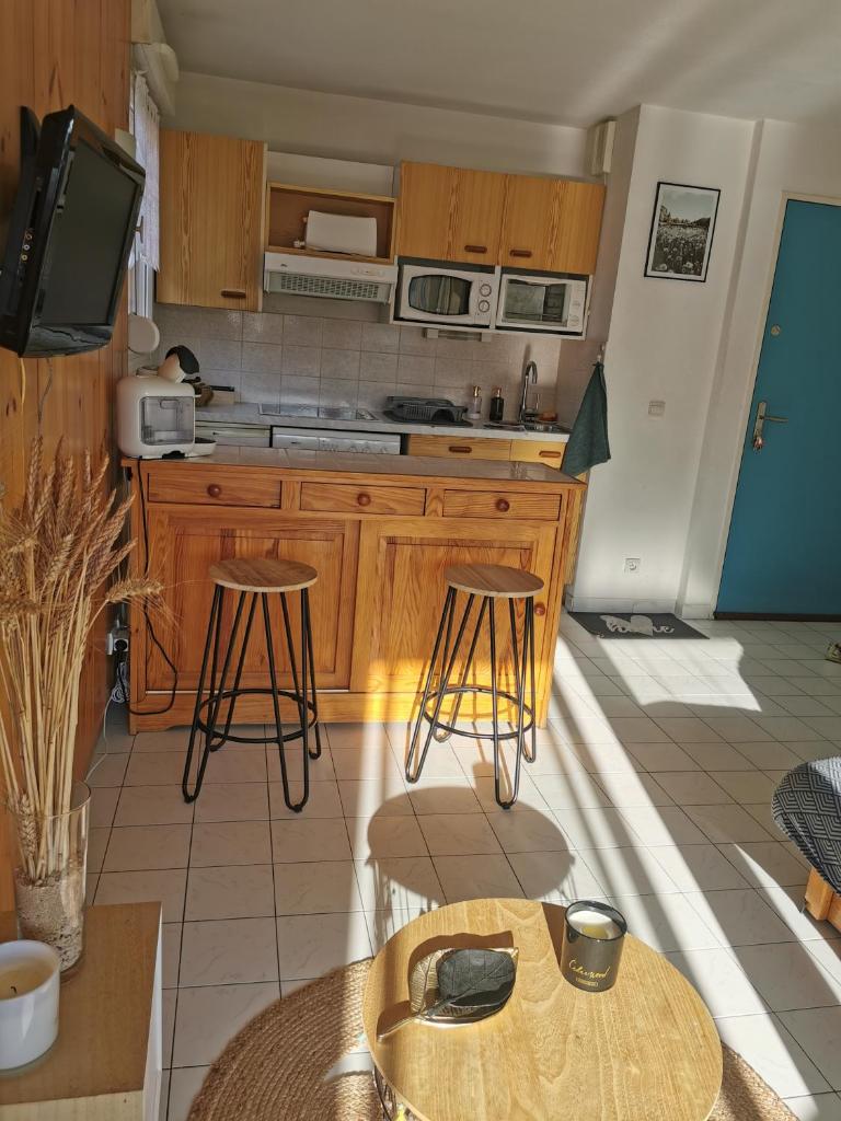 Appartement T2 en résidence, centre ville d'Embrun photo 3