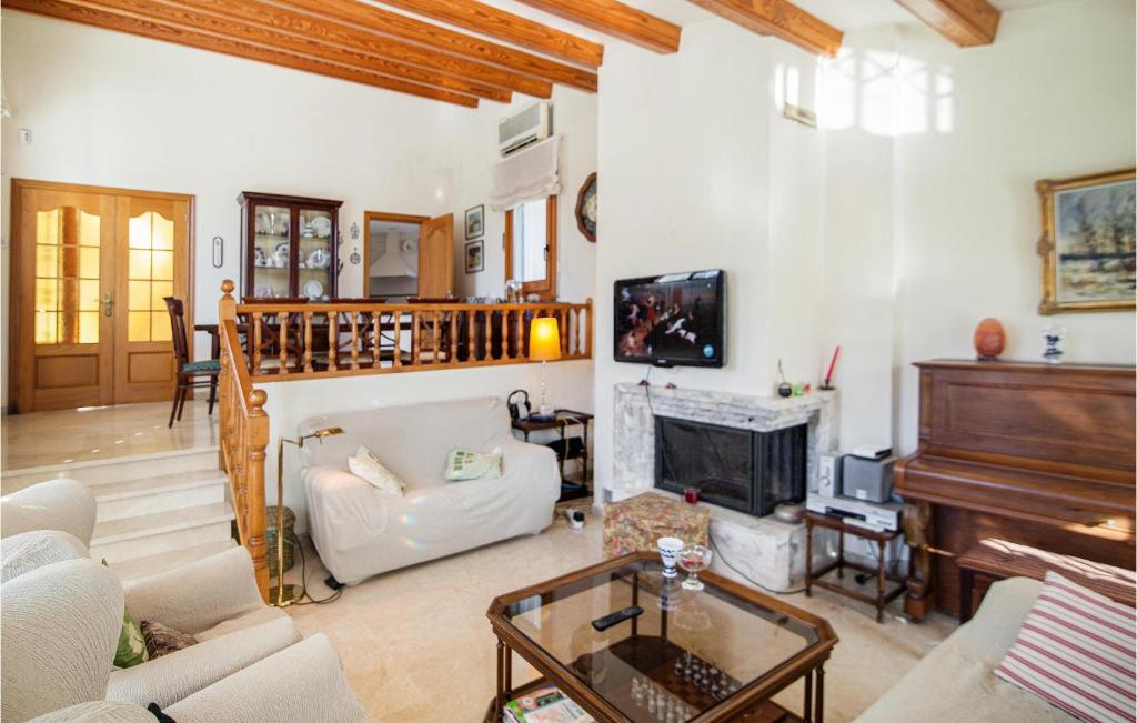 Awesome Home In Santa Cristina Daro With 4 Bedrooms, Wifi And Outdoor Swimming Pool photo 3