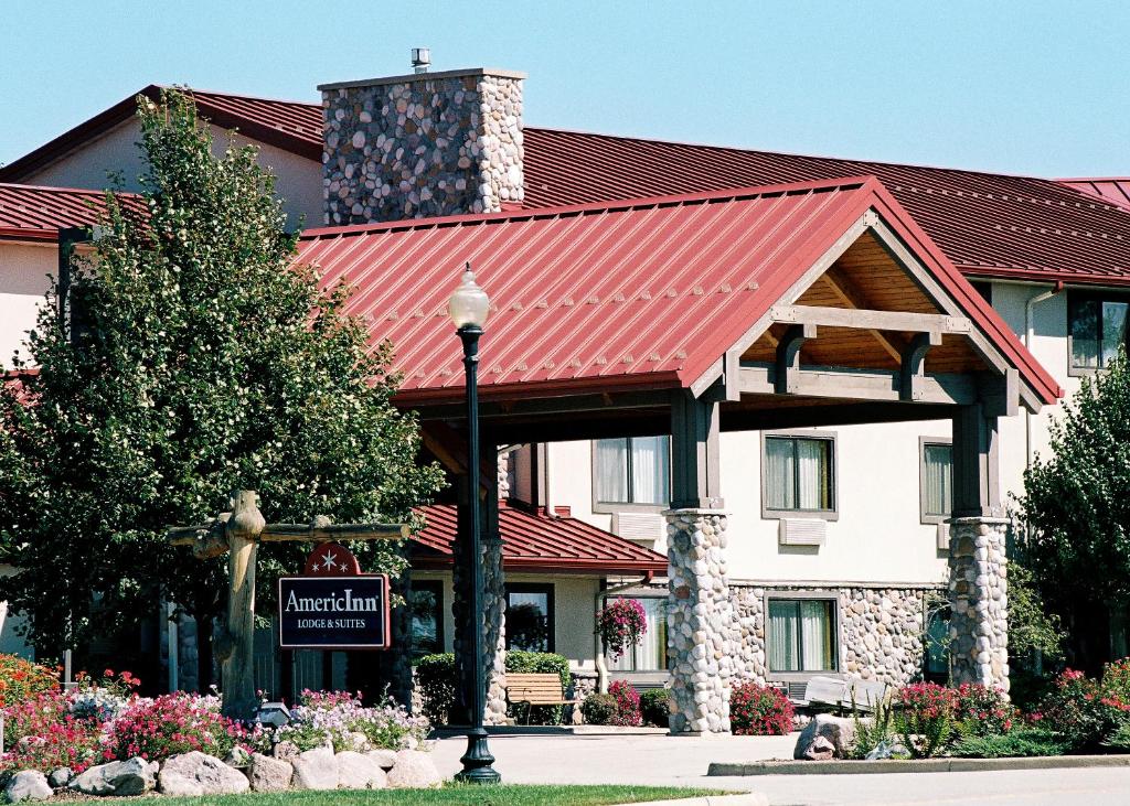 AmericInn by Wyndham Oswego image