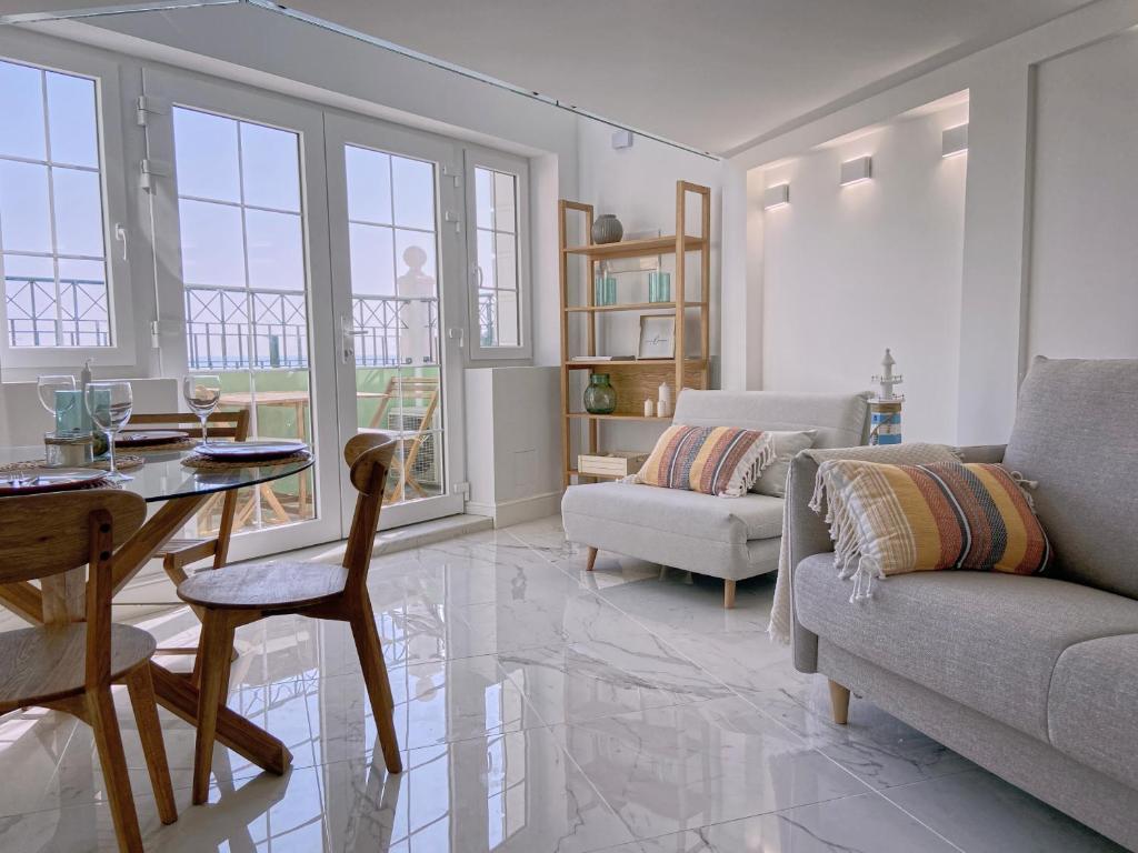Spectacular Beachfront Duplex on the Mediterranean - Caleta, Catalan Bay photo 2