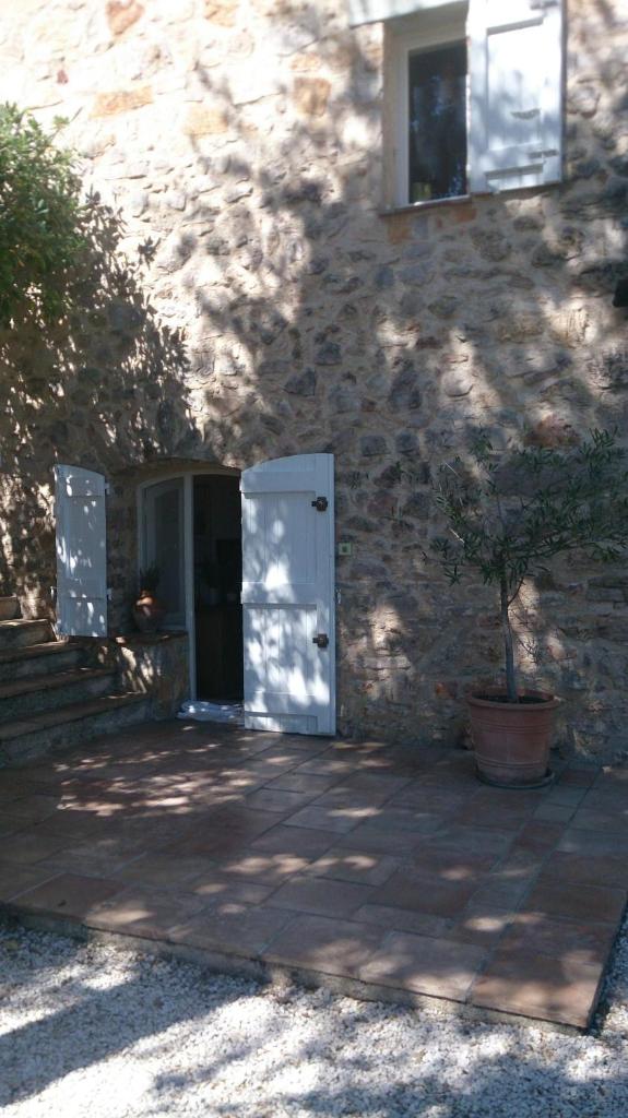 Le Clos sous le chemin
