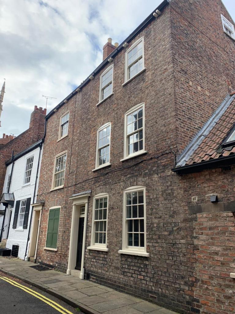 7 Precentor's Court photo 3