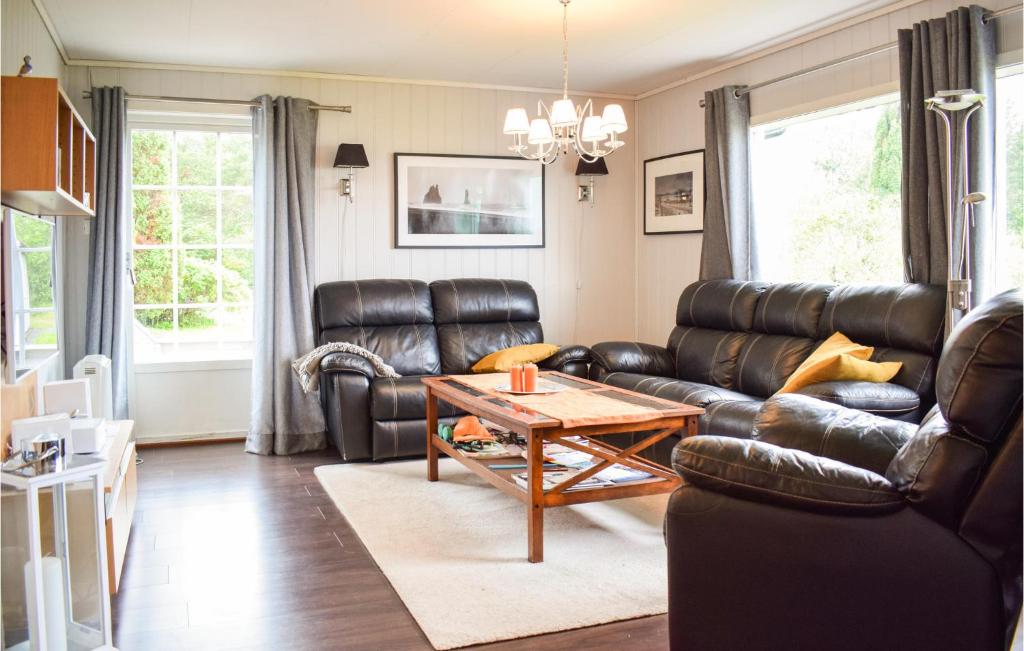 Amazing Home In Fusa With Wifi And 3 Bedrooms photo 2