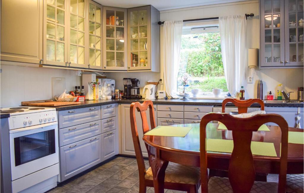 Amazing Home In Fusa With Wifi And 3 Bedrooms photo 4