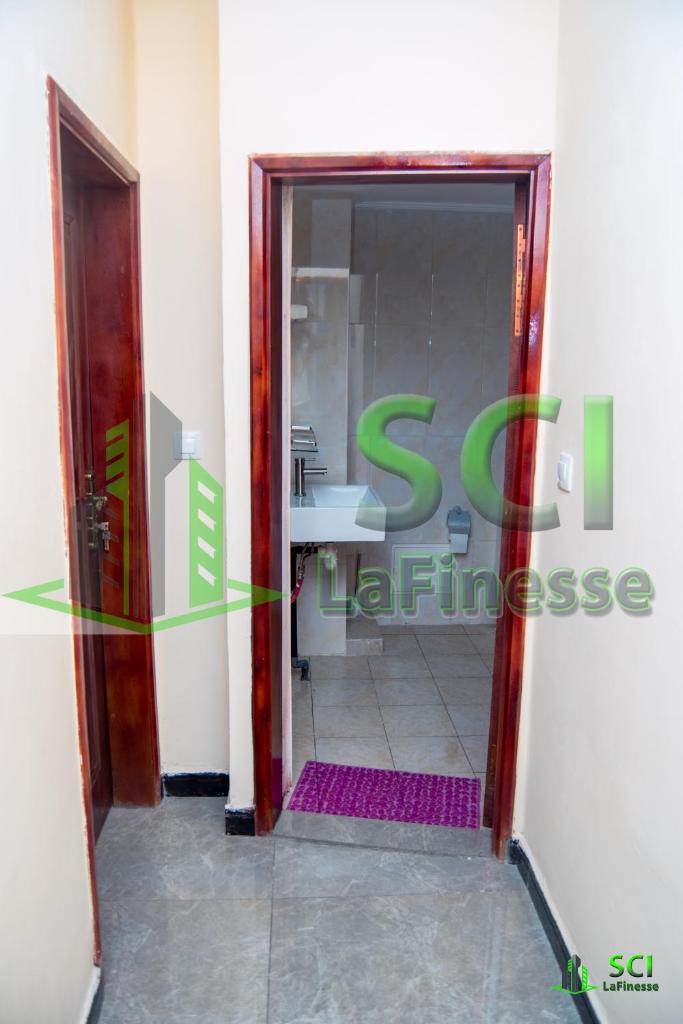 Appartement 1 chambre lafinesse Douala bonamoussadi photo 1