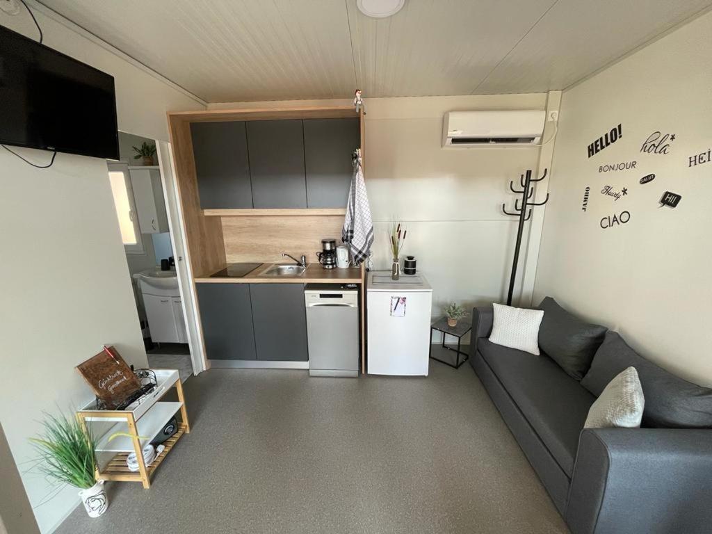 H&S Mobile Home photo 2