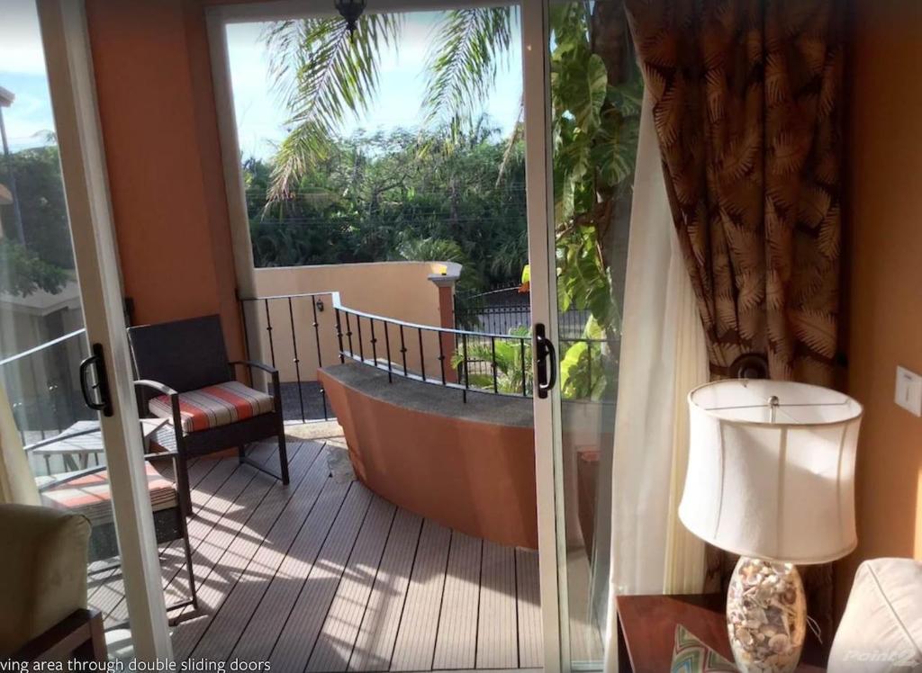 Beautiful Condo wJacuzzi tub Steps to beach photo 4