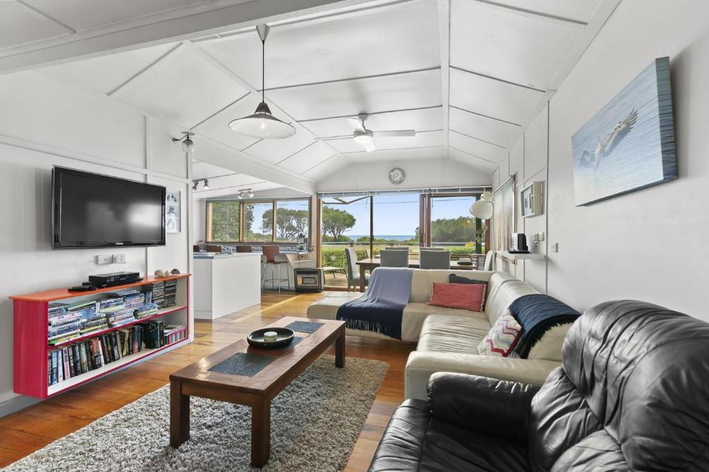 Seaclusion Private Access to Beach and Pet Friendly photo 4