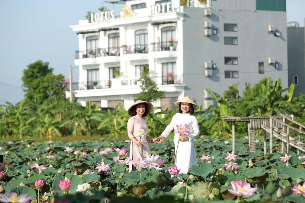 Lotus Hotel