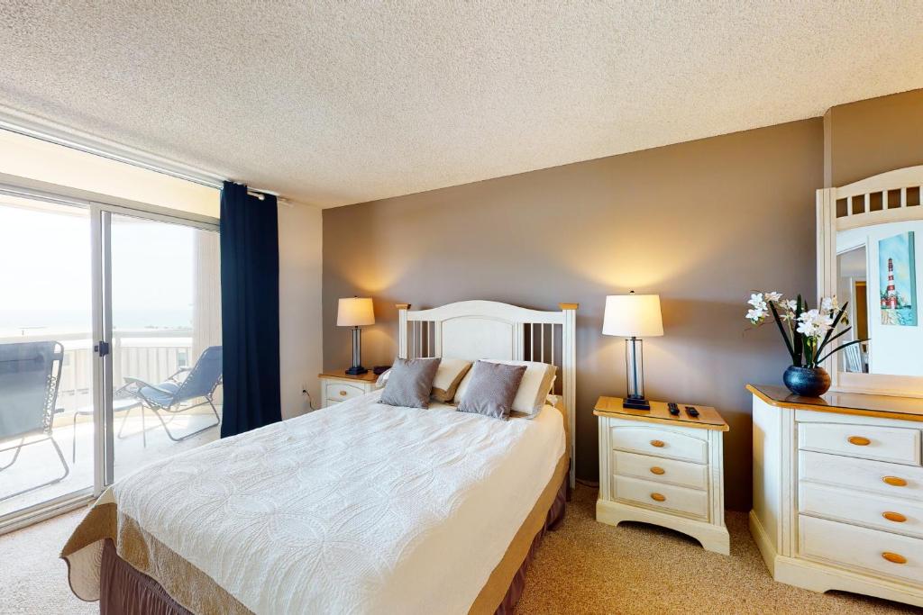 Fountainhead Towers 310 photo 4