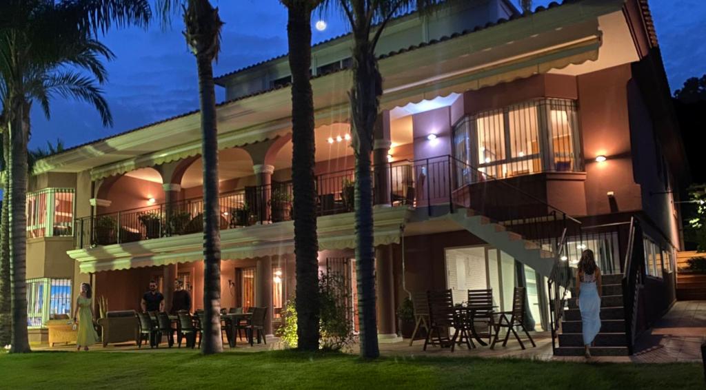 10 Bedroom 5 Star Luxury Villa & Heated Pool for 5 to 30 Guests near Alicante photo 4