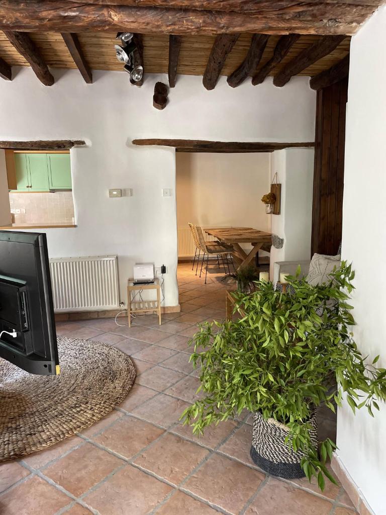 Stone built country house in Louvaras Village photo 4
