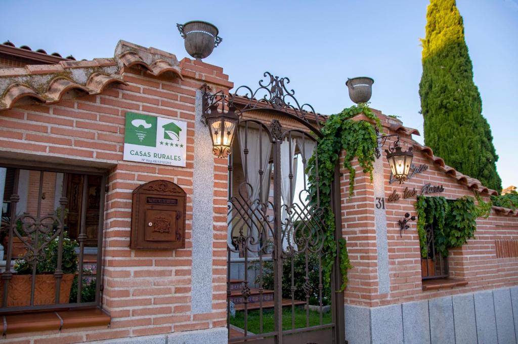 La Casa de las Flores Casa Rural photo 1