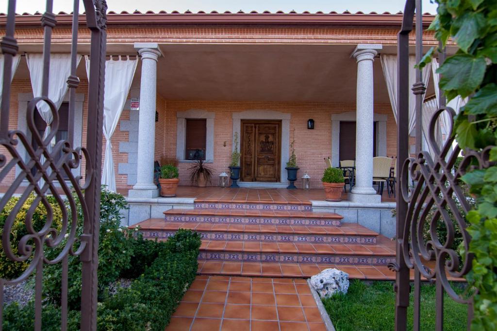 La Casa de las Flores Casa Rural photo 2