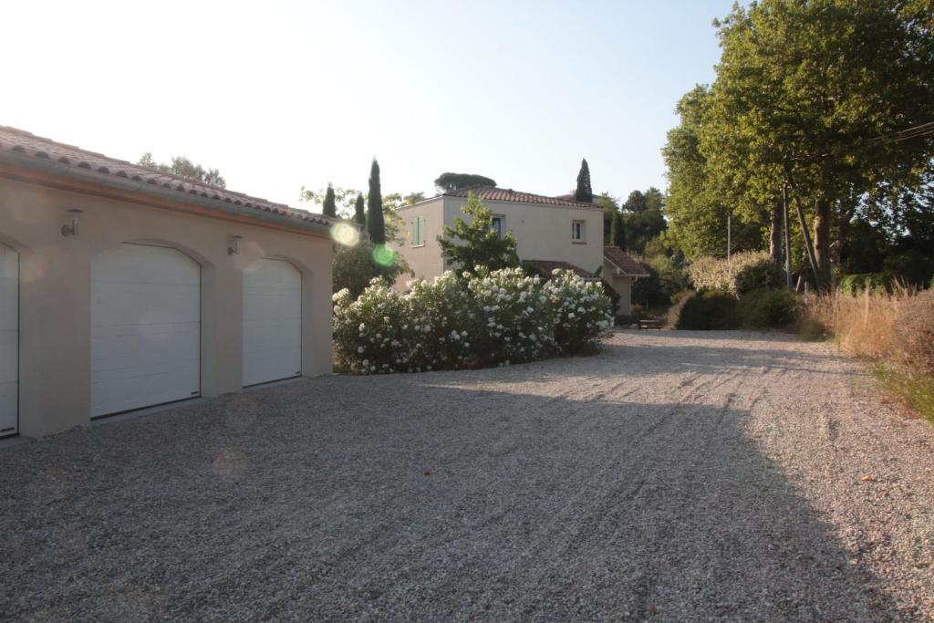 La Maison Barthélemy: Voie Verte et piscine photo 1