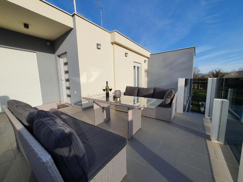 Luxury Villa With Swimming pool A&N photo 3