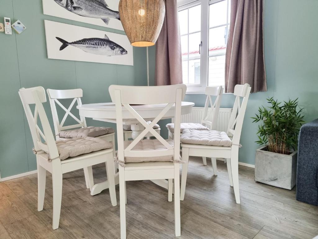 Chalet BG03 direct achter de duinen! photo 3