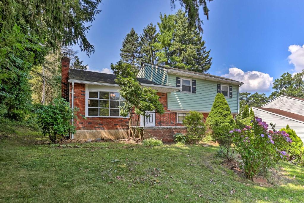Family-Friendly Allentown Abode with Backyard! photo 2