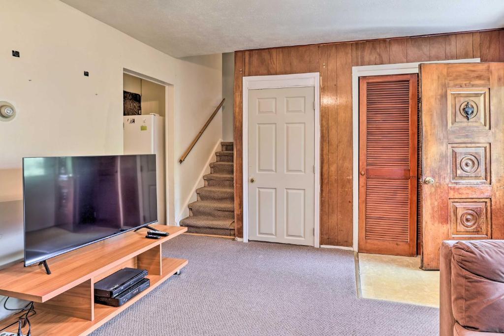 Family-Friendly Allentown Abode with Backyard! photo 4