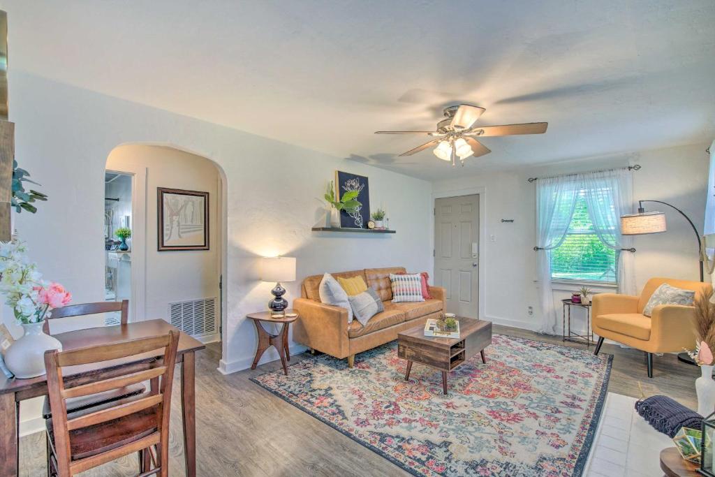 Sunny Branson Home with Spacious Yard and Fire Pit! photo 4
