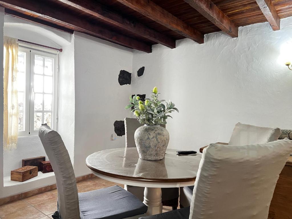 Beautiful and downtown apartment with swimming pool photo 4