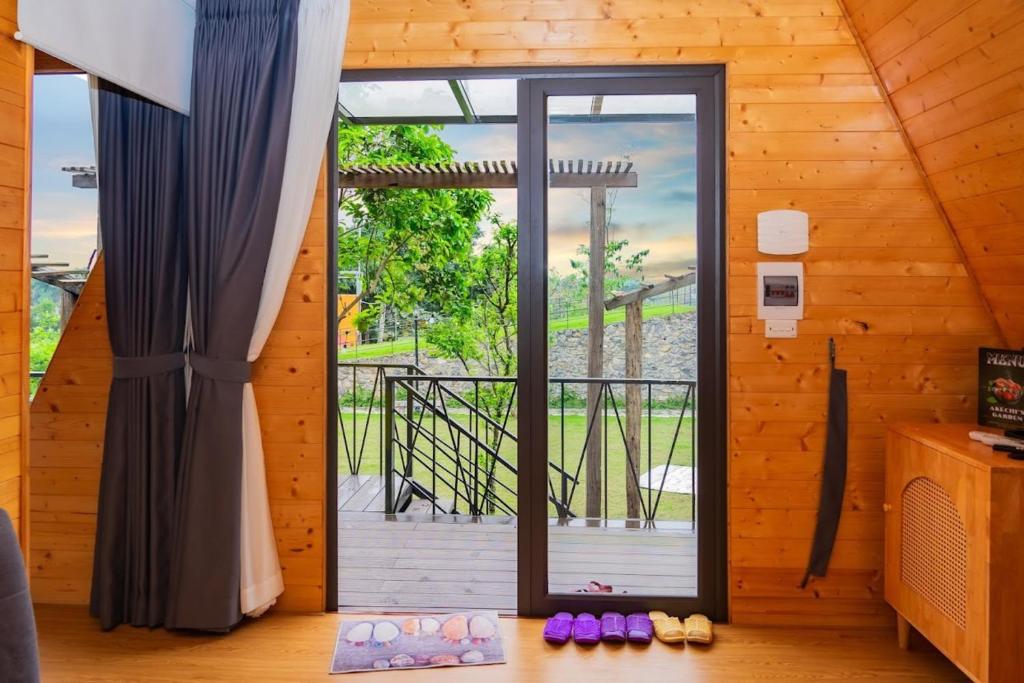 AKECHI 'S GARDEN - Venue Travel