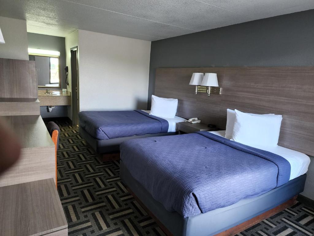 Relax Inn image