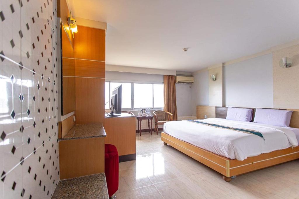 Satit Grand View Hotel photo 2