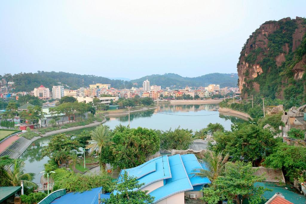 Ha Long Park Hotel