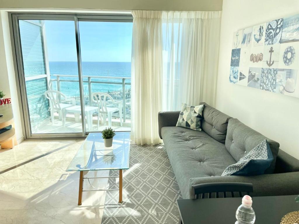Oceanus apartment hotel photo 1