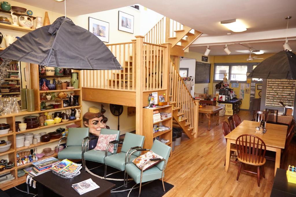 Ray's Bucktown Bed and Breakfast photo 2