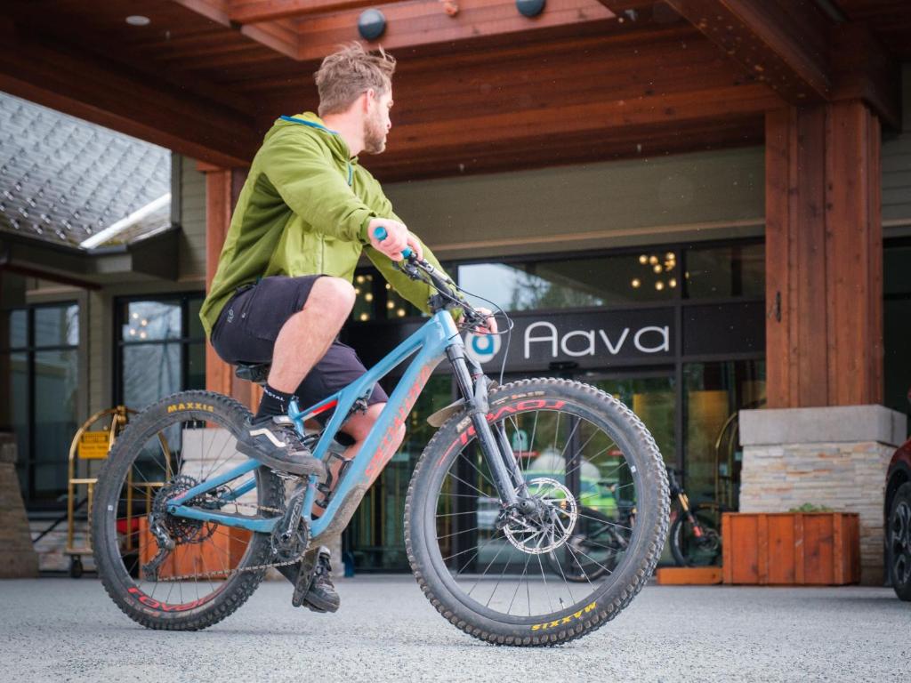 Aava Whistler Hotel