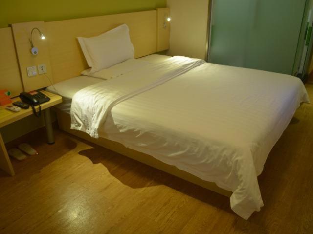 7Days Inn Zhuhai Jida Zhongdian Mansion photo 4