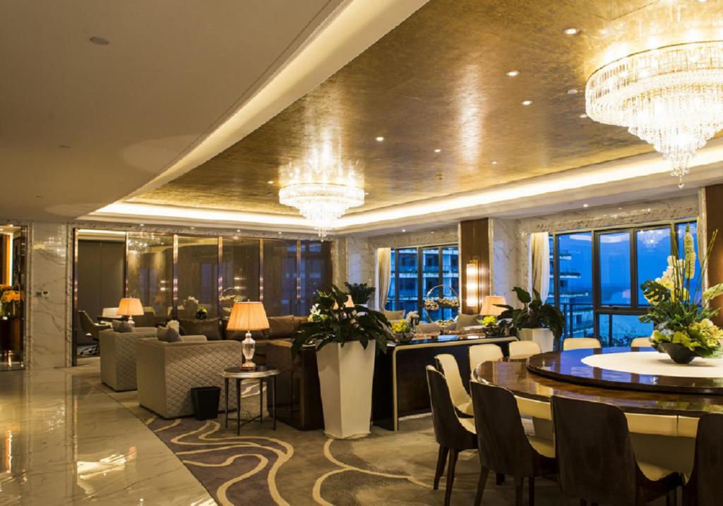 Forest City Marina Hotel photo 2