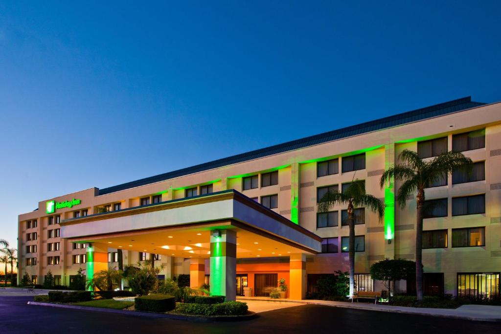 Holiday Inn Port St. Lucie, an IHG Hotel image