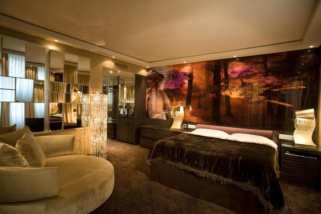 Сьюит (Люкс), Savoy Hotel