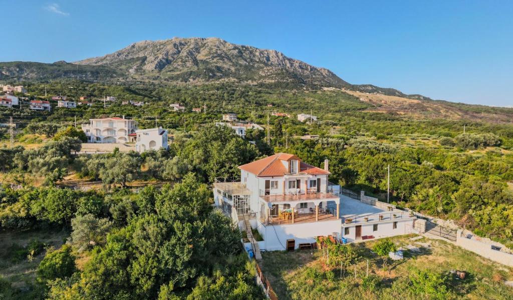 Villa Guesthouse Luna