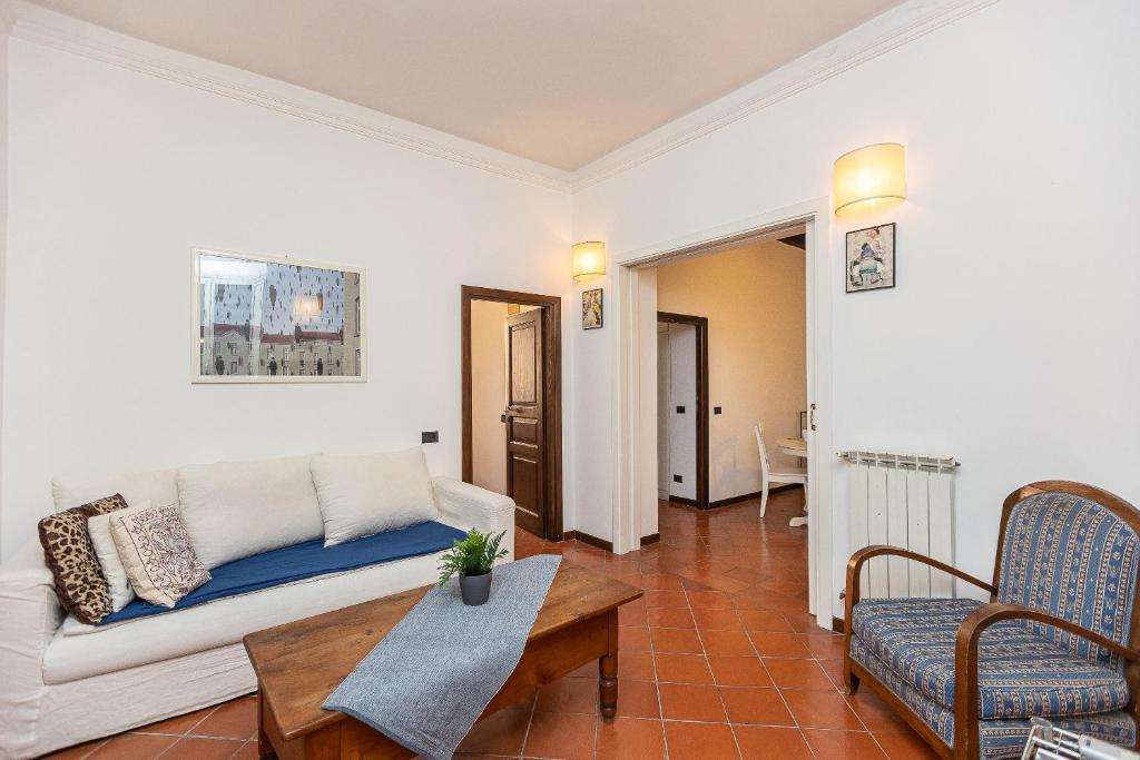 Lungaretta by Rental in Rome Room Type - Two-Bedroom Apartment
