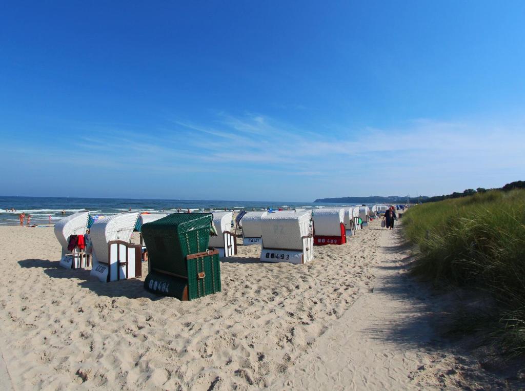 Ferienhus Baabe FeWo 01 Terrasse, Sauna- und Schwimmbadnutzung im AHOI Sellin photo 1