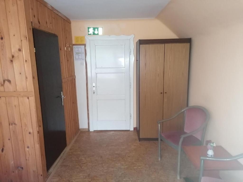 Smučarska koča photo 1