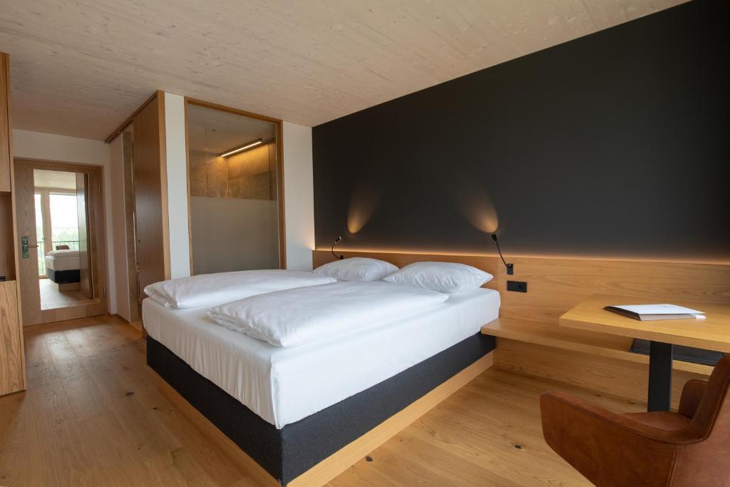 2ND HOME HOTEL photo 2