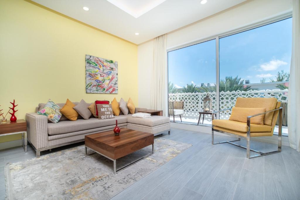 Luxury 1 bed apartment near Seven Mile Beach at The Grove - Villa Pina Colada