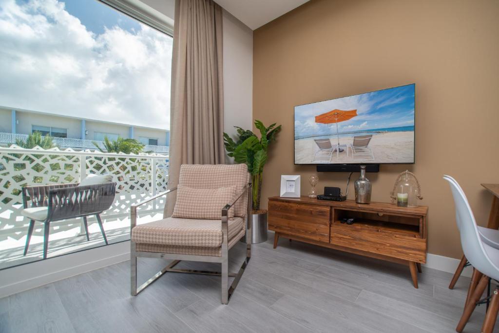 Luxury 1 bed apartment near Seven Mile Beach at The Grove - Villa Gypsy Soul photo 4